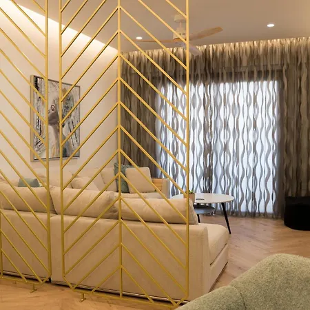 Lägenhet Delightful 1st Floor Xanthippis *