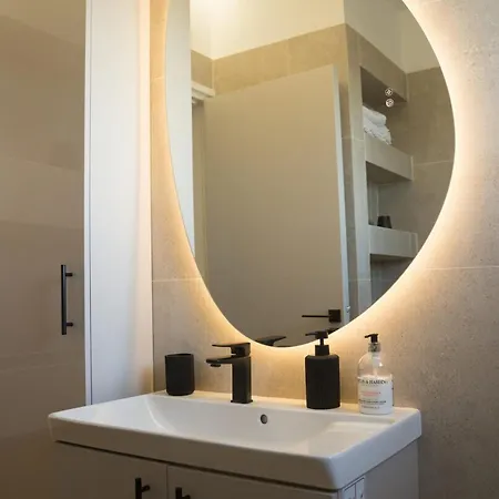 Lägenhet Delightful 1st Floor Xanthippis *