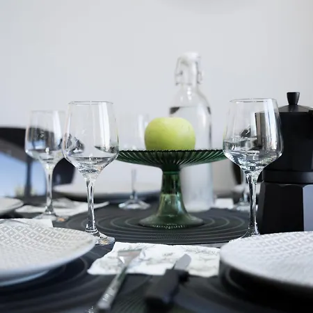 Delightful 1st Floor Xanthippis Apartment Strovolos