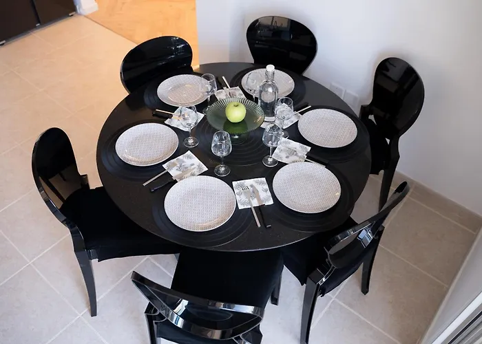 Delightful 1st Floor Xanthippis 公寓