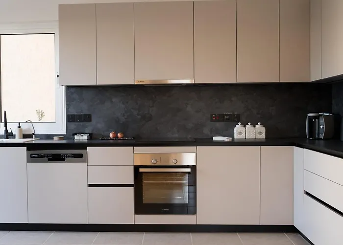 Delightful 1st Floor Xanthippis 公寓